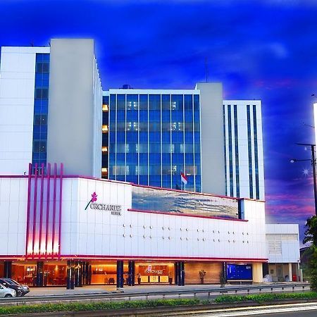 Orchardz Hotel Bandara Tangerang Kültér fotó