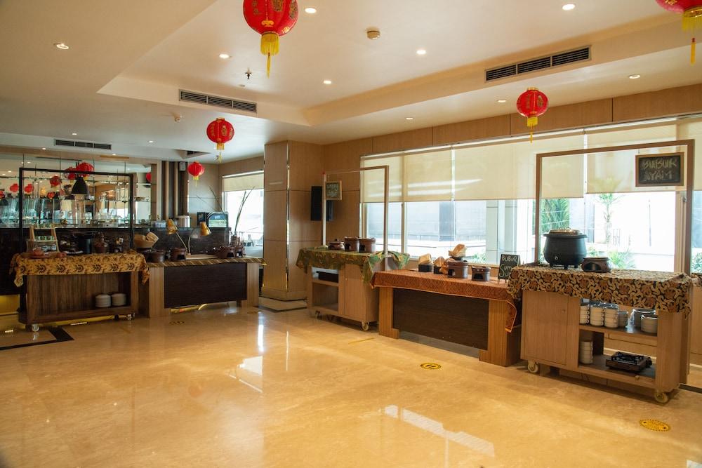 Orchardz Hotel Bandara Tangerang Kültér fotó