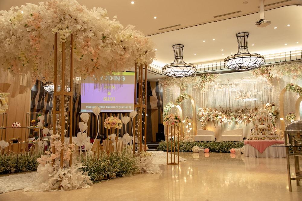 Orchardz Hotel Bandara Tangerang Kültér fotó